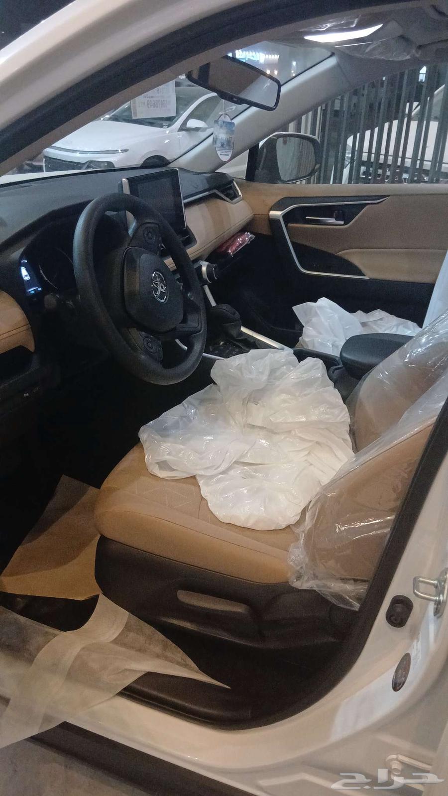 تويوتا راف فور نص فل 202563673252317186114