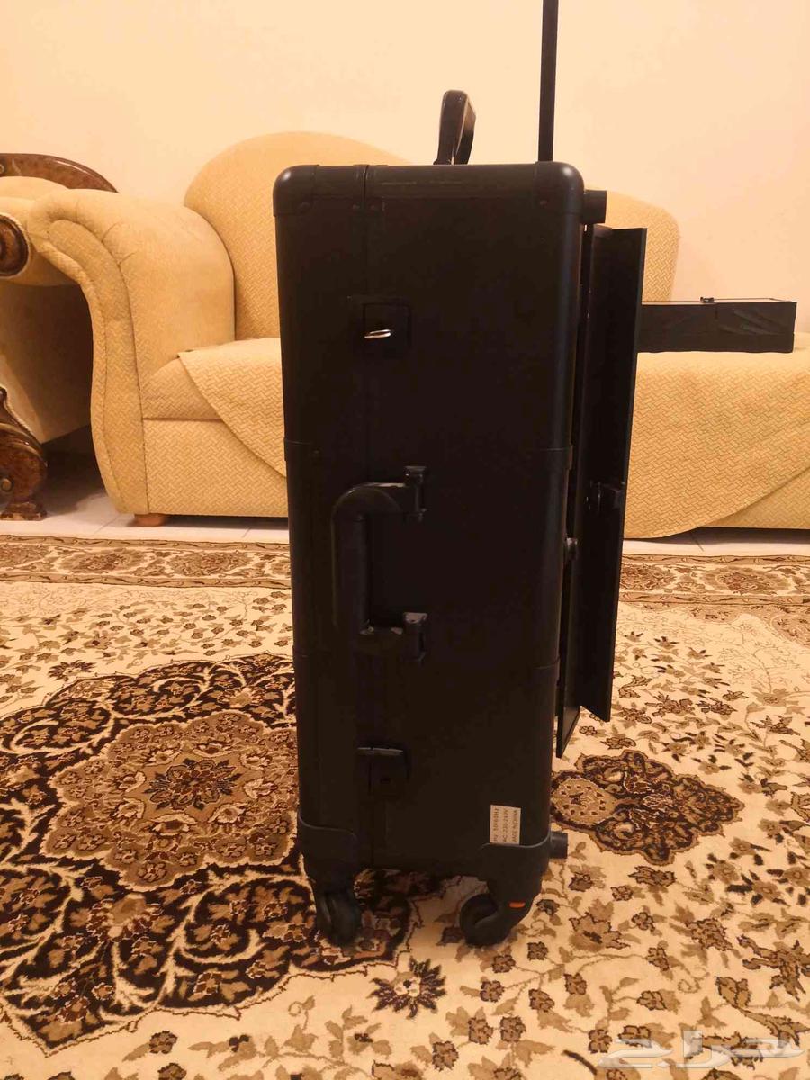 شنطة وطاولة ميكب63655608985473112
