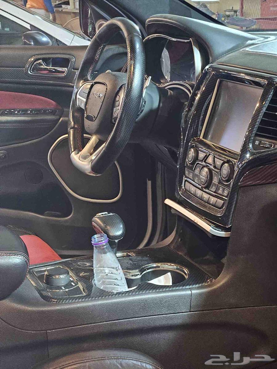جراند شيروكي SRT63671289234306111
