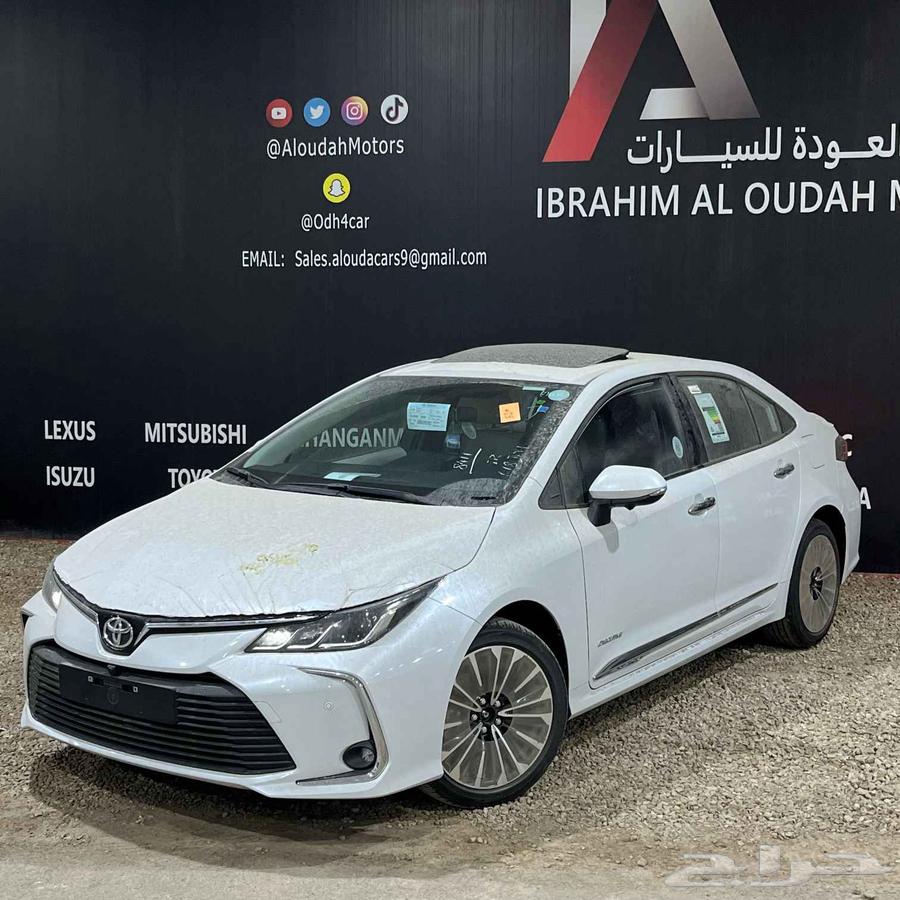 تويوتا كورلا XLE فتحه سقف63673146668417111