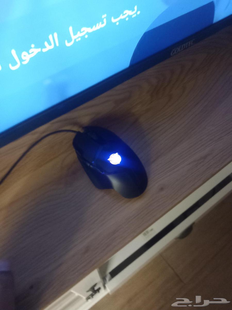 Mouse, keyboard, monitor, spare mouse, microphone, and monitor, all for 600 SAR63655420281603113