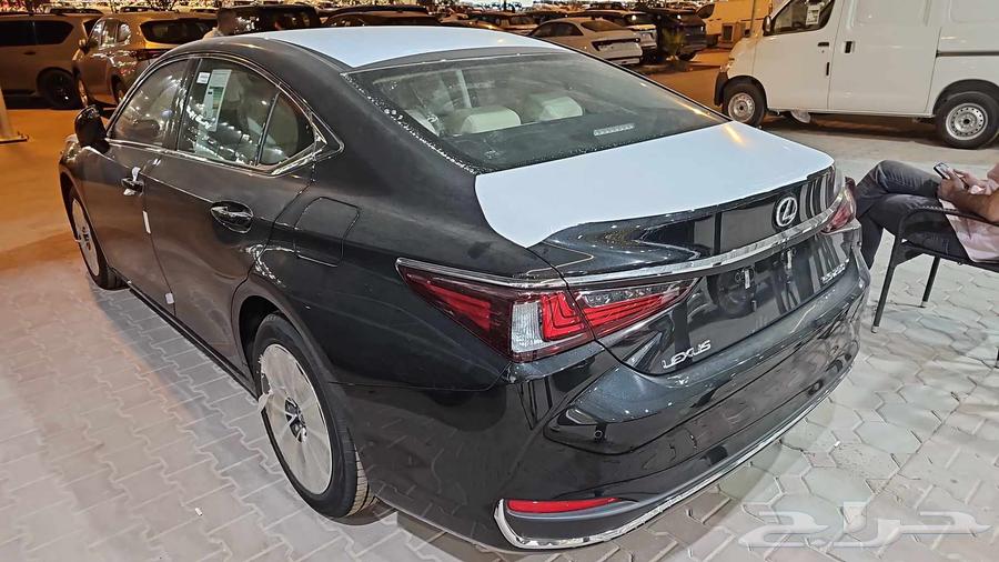لكزس 250 ستاندر اسود داخل اوف وايت باقل سعر63679722971522112