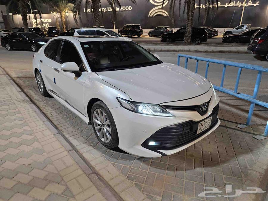 تويوتا كامري 2018 GLE63680069715587110