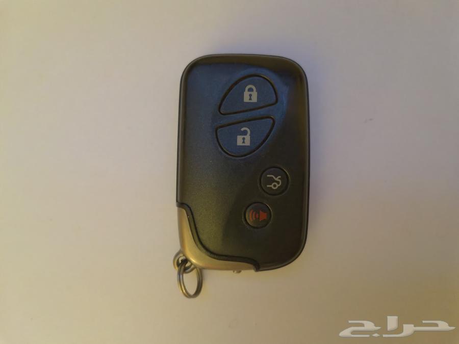 Original Lexus remote and key in excellent condition63678177126659111