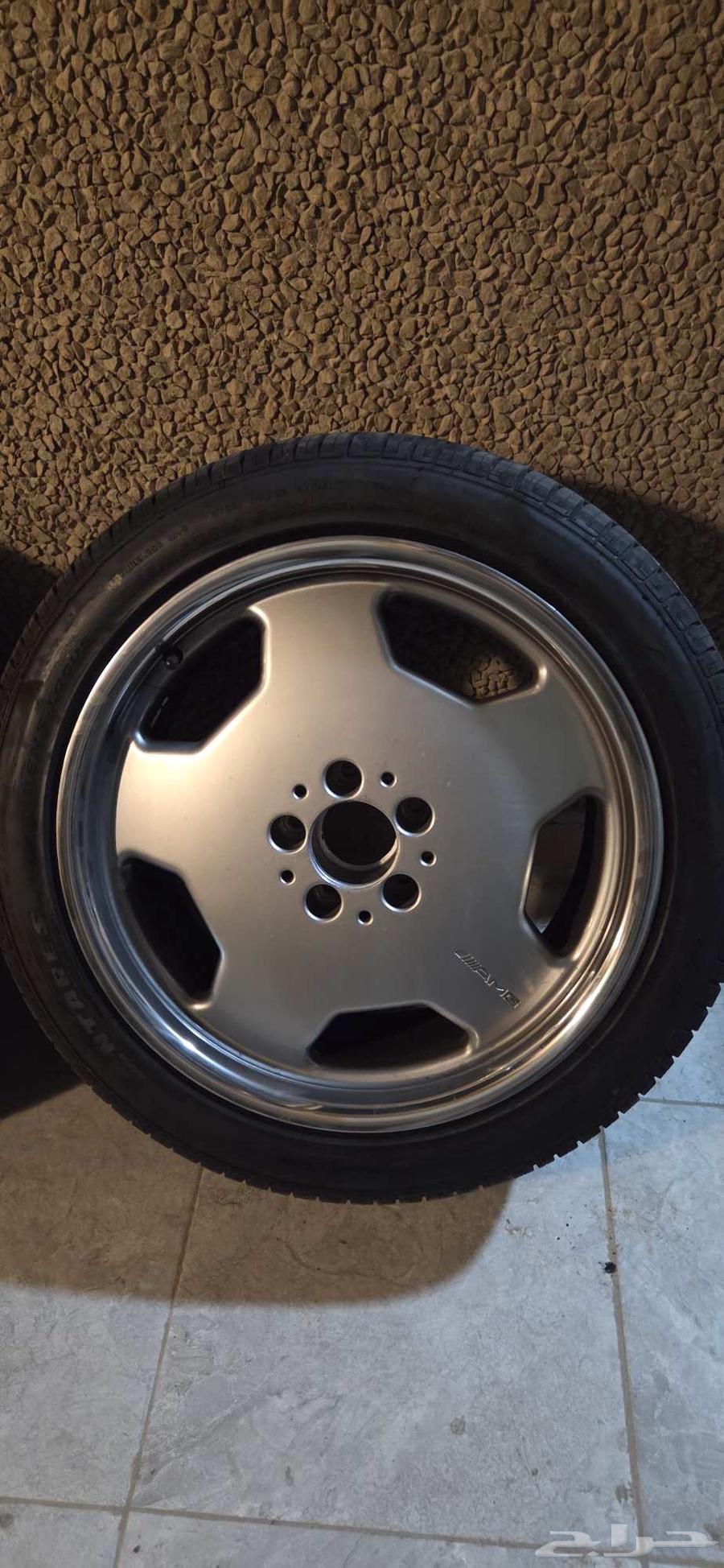 تم البيع63671733050882112