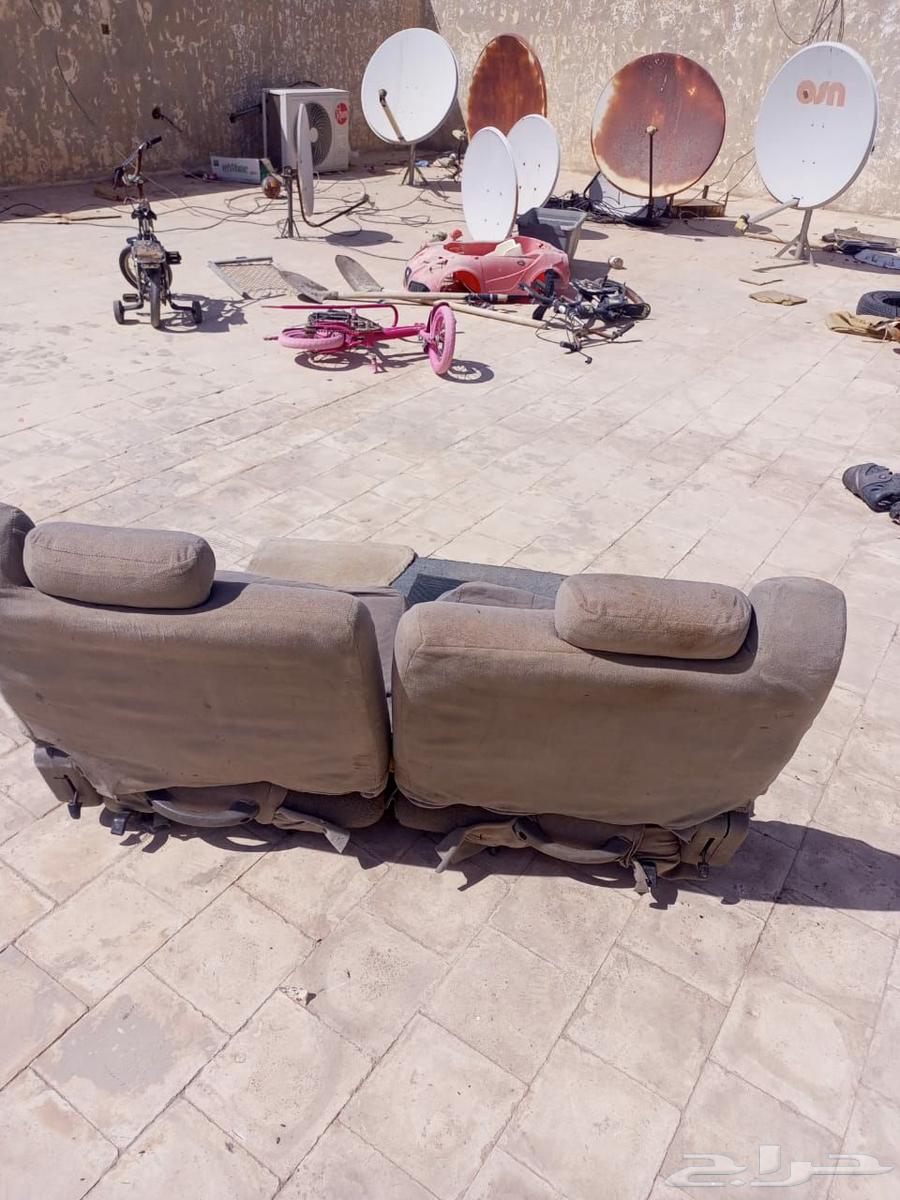 Third row seats for Cadillac Escalade models 2000 to 200663679098731906111