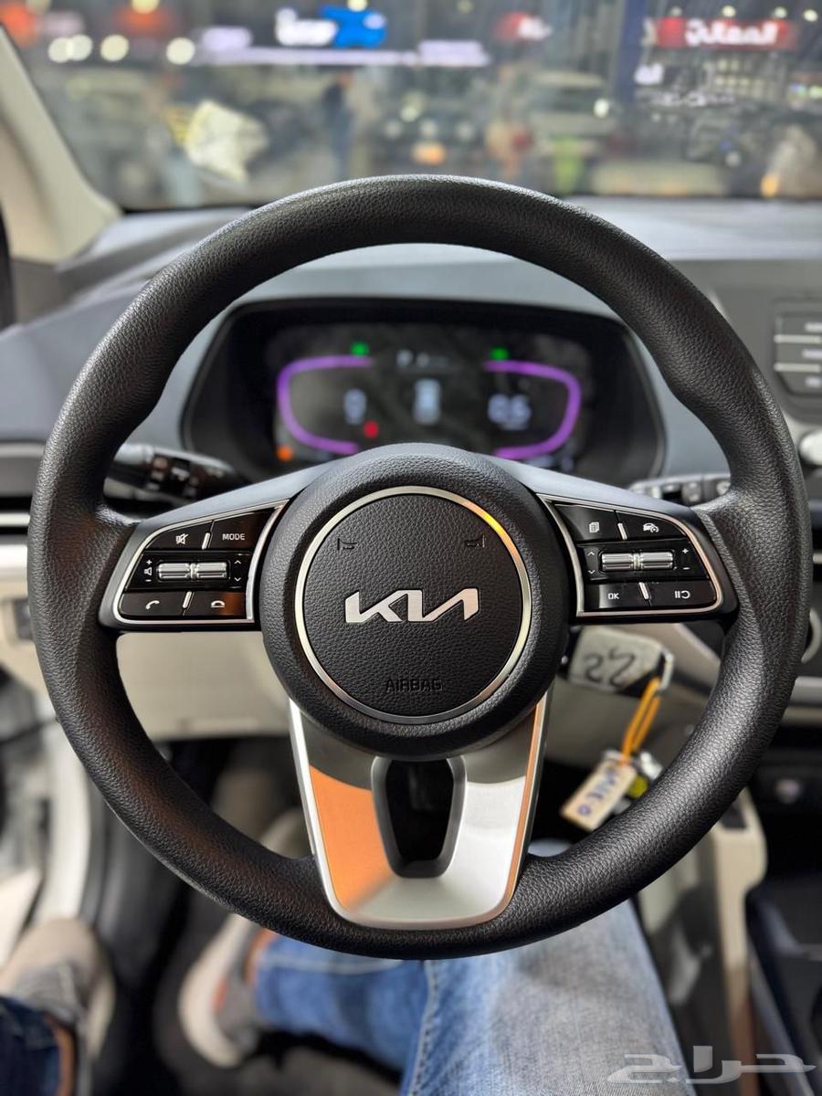 Don't miss the offer Kia Carens Standar 2025 only 67900 inclusive for a period63671557416321114