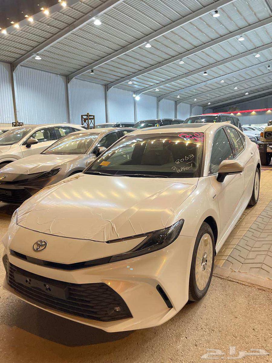 تويوتا كامري E بلس هايبرد 2025 سعودي63675396820354110