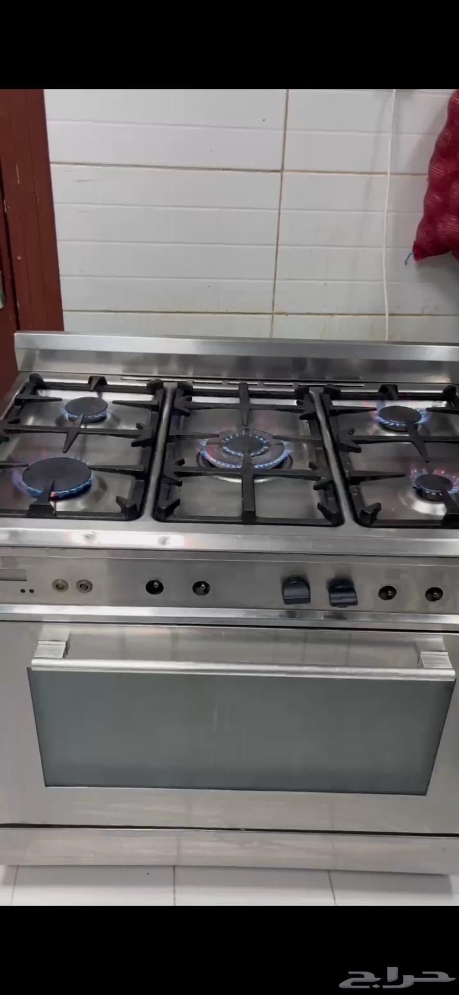 Italian oven used, in good condition63655705230978110