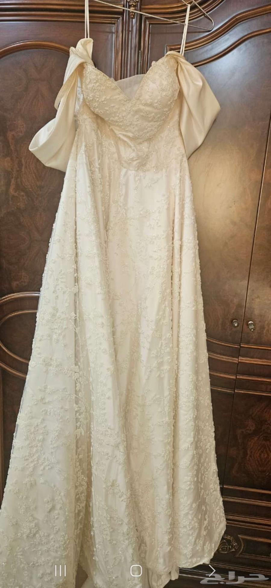 Wedding dress and evening dresses63618297588609113