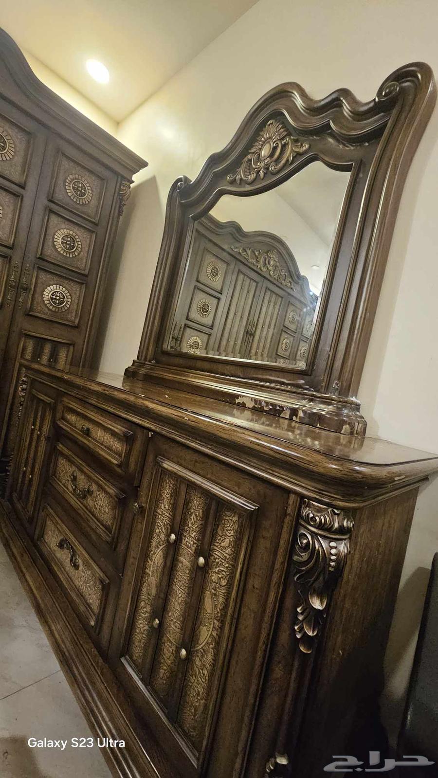 Brown bedroom set for 750 with two single beds63667538887681114