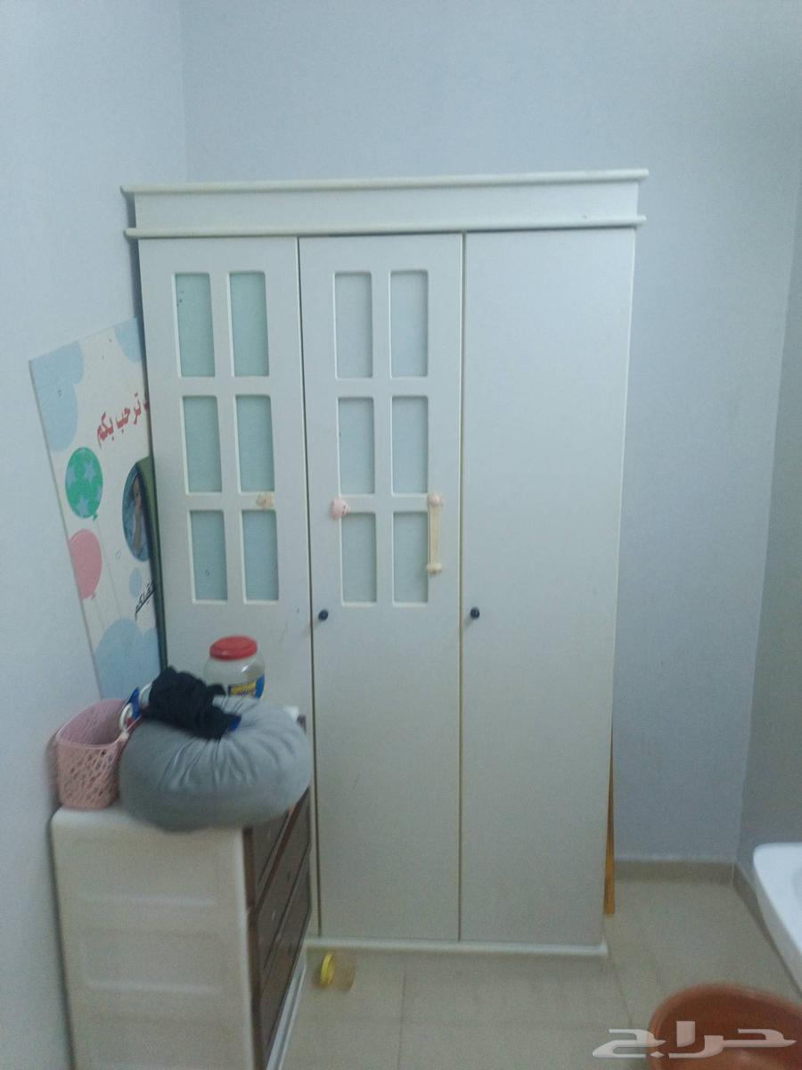 Lightly used apartment furniture63657415437826112