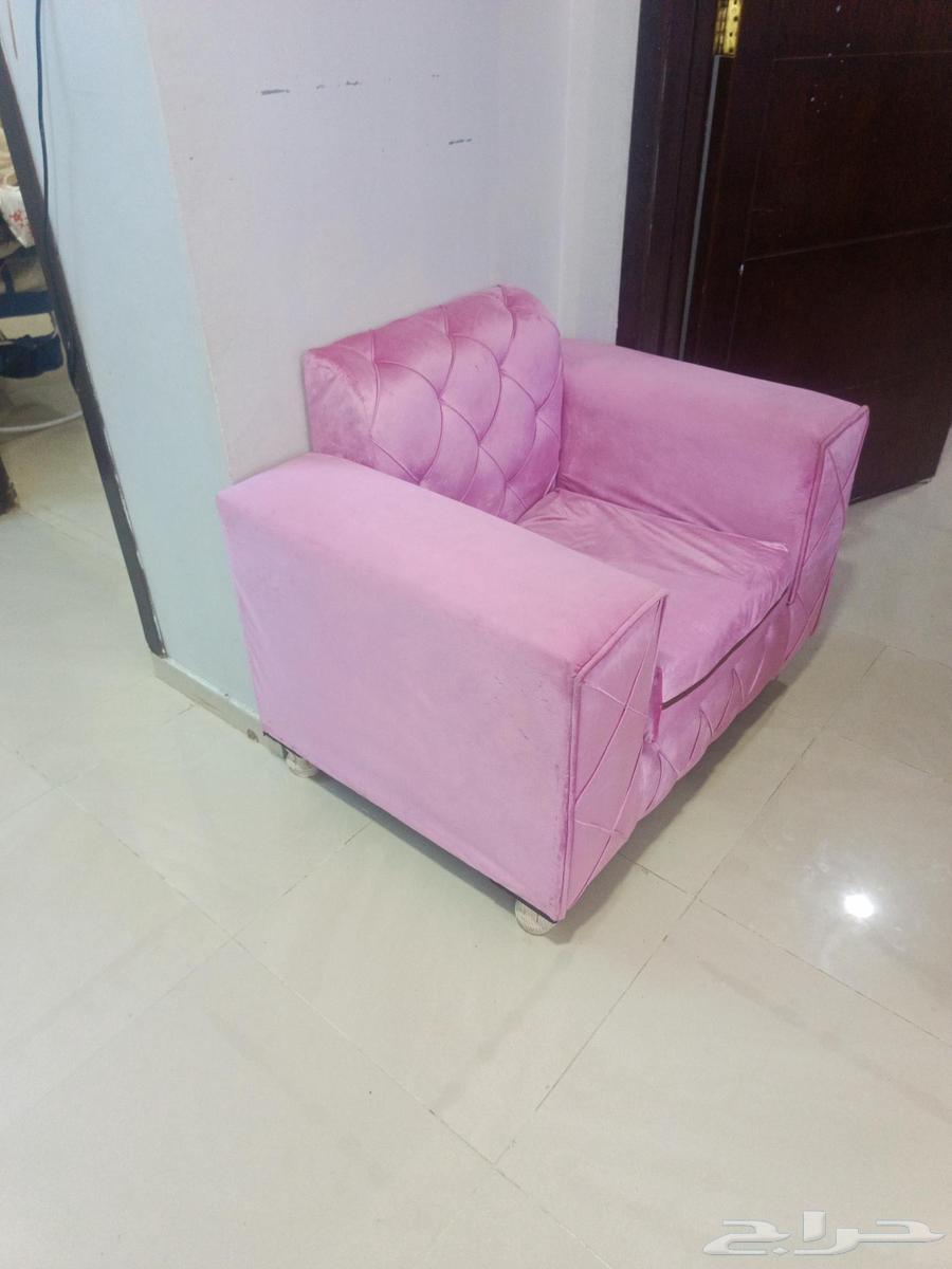 Lightly used apartment furniture63657415437826113