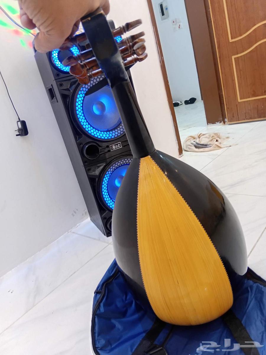 عود عزف جديد صناعه عراقيه للمسيقار عارف سعود للبيع علمأ63655622828163113