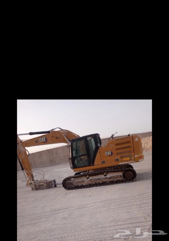 Available driver with a van currently in Riyadh, contact number 0563699701197827110