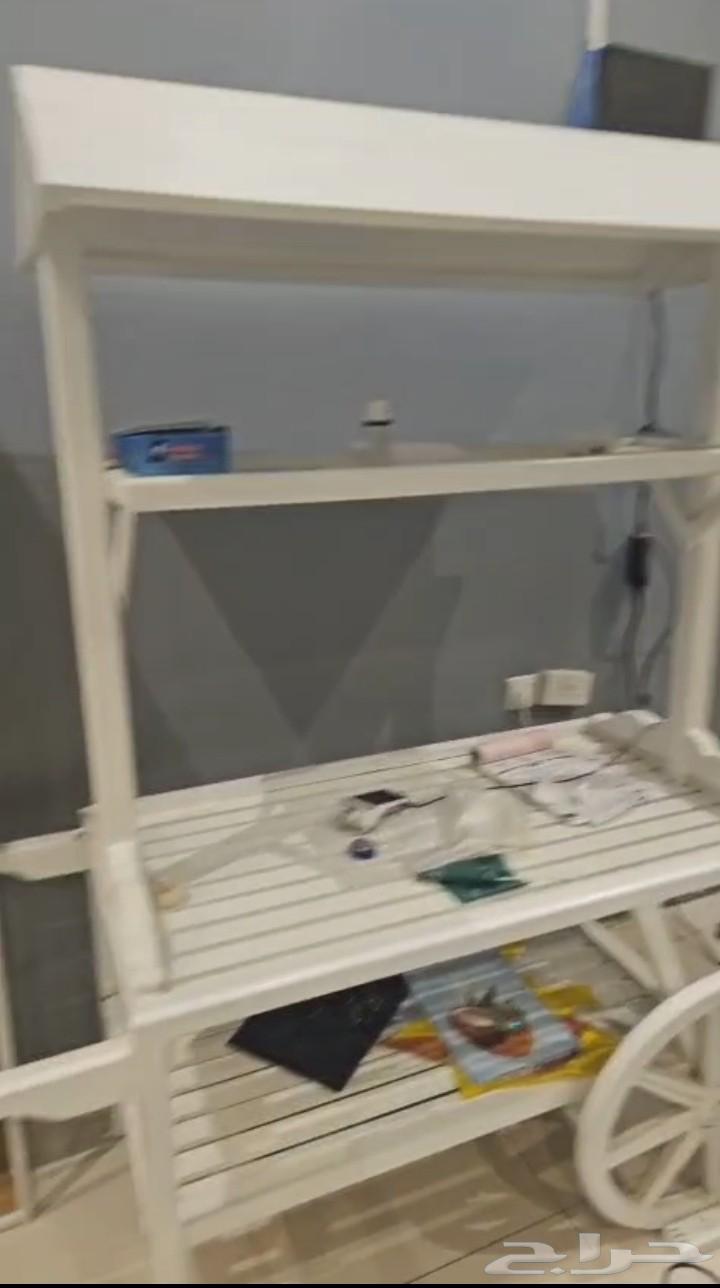 Wooden cart for shops or booths63657243546883110