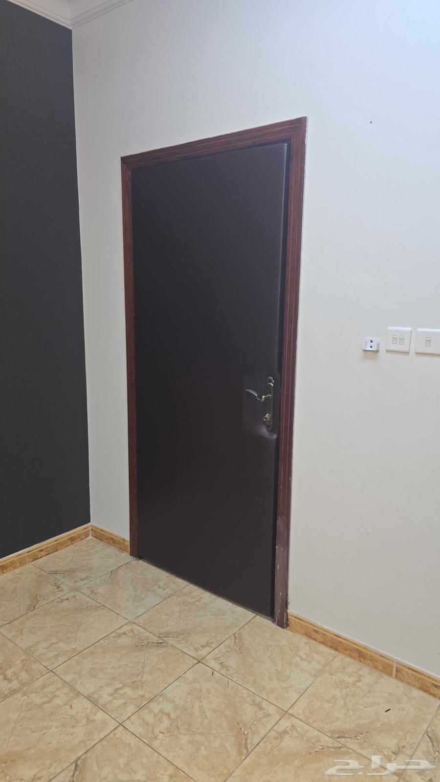 عازل صوت الخبر الثقبه63704899932801114