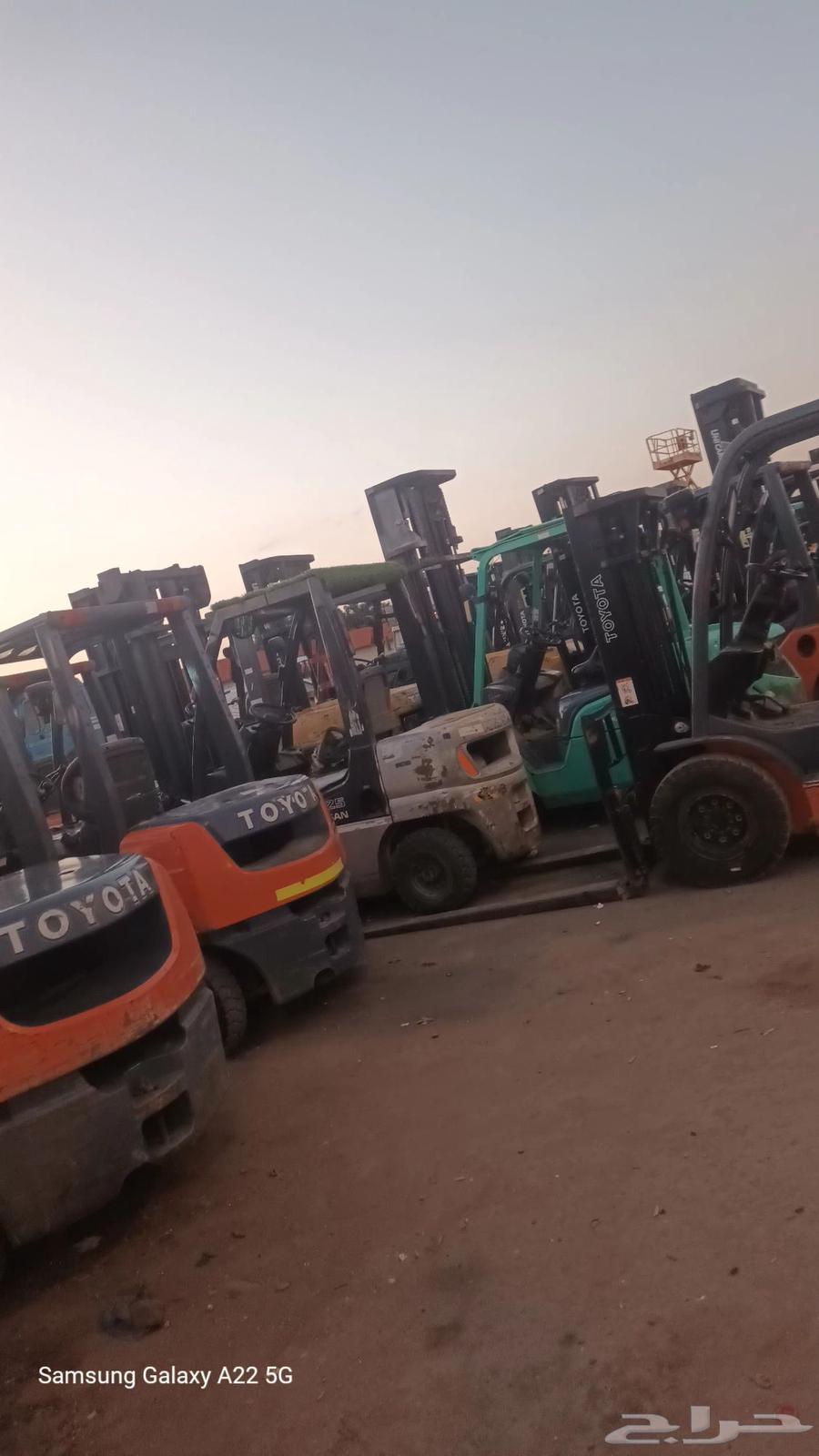 Forklifts, Cranes, and Tow Trucks for Rent63707649432707110