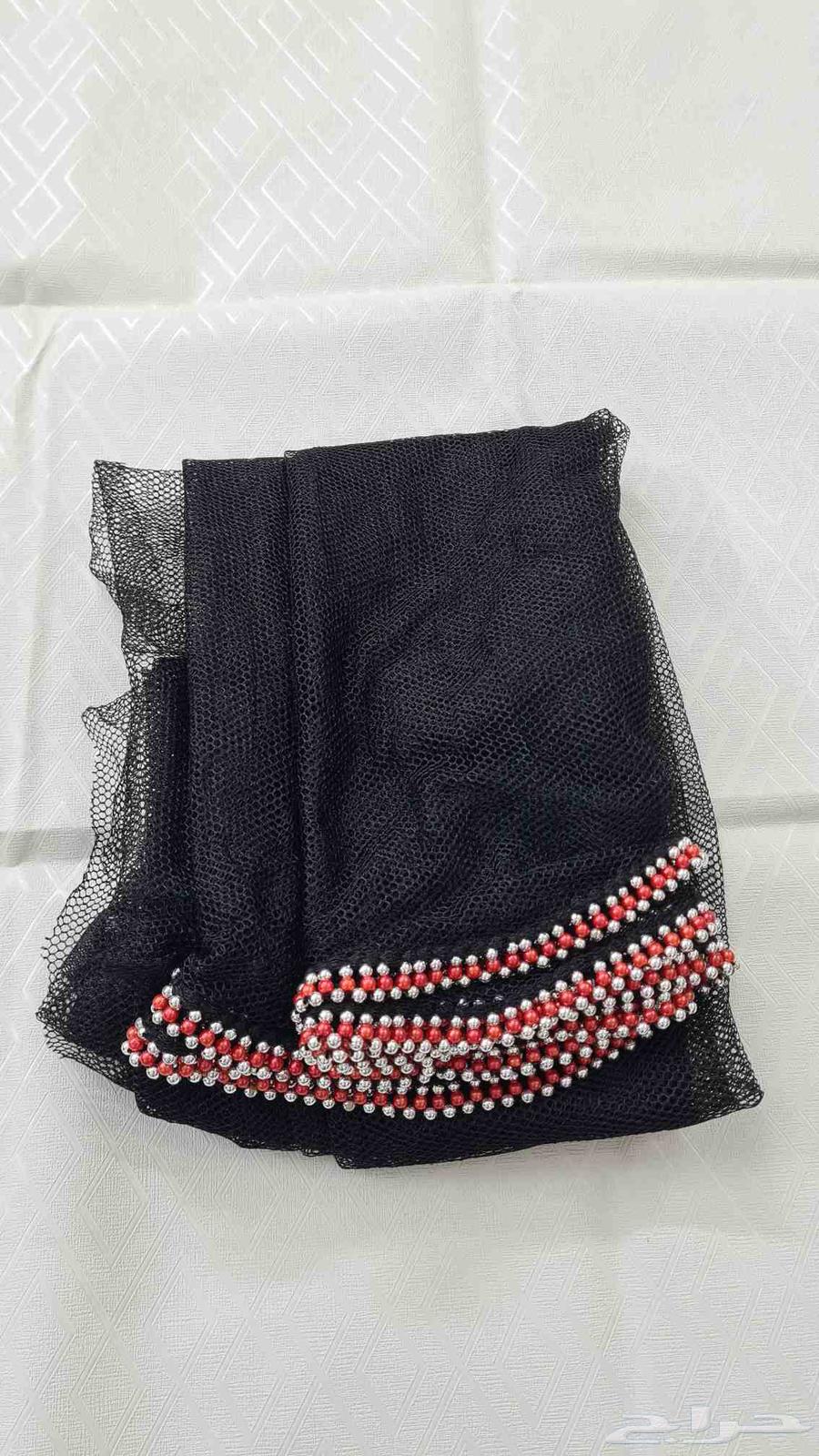 Handicrafts (embroidered design with silver and red beads)63667801295746110