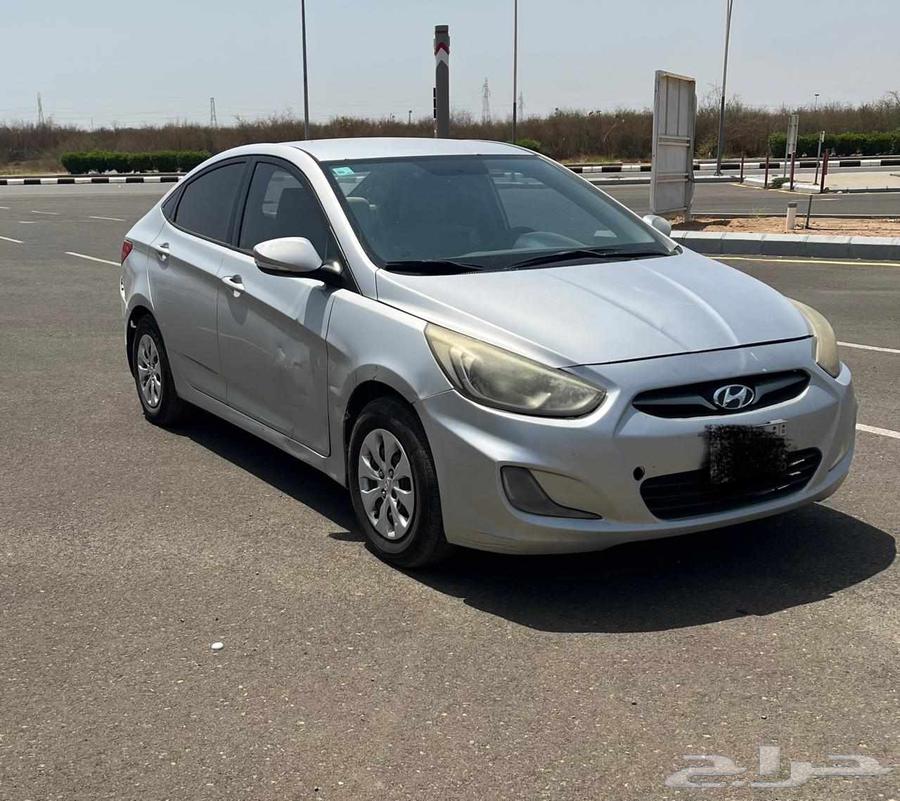 There is a 2016 Accent model with engine in good condition, automatic transmission (needs replacement or repair)63705339323778111