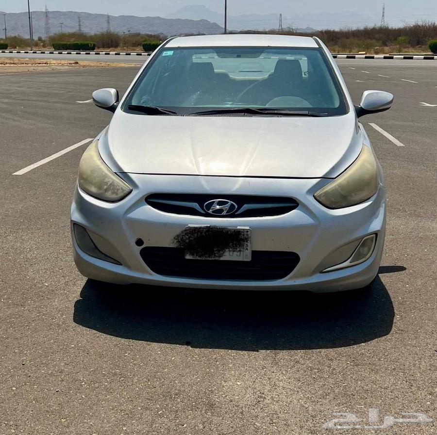 There is a 2016 Accent model with engine in good condition, automatic transmission (needs replacement or repair)63705339323778112