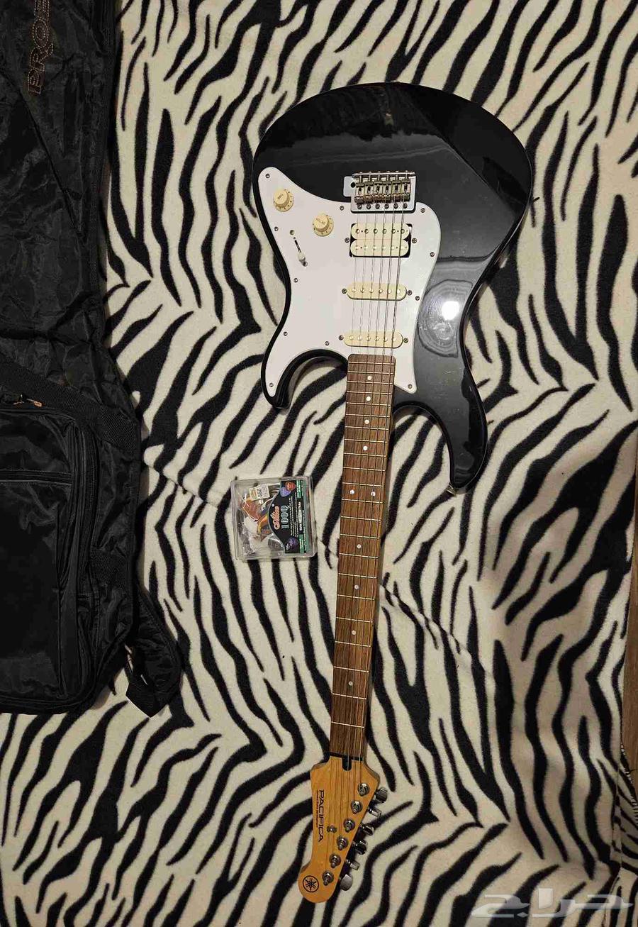 قيتار يماها بسيفك 112J. Yamaha Pacifica 1163667685397507111