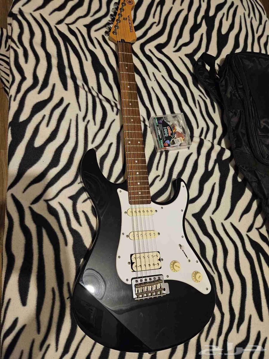 قيتار يماها بسيفك 112J. Yamaha Pacifica 1163667685397507110