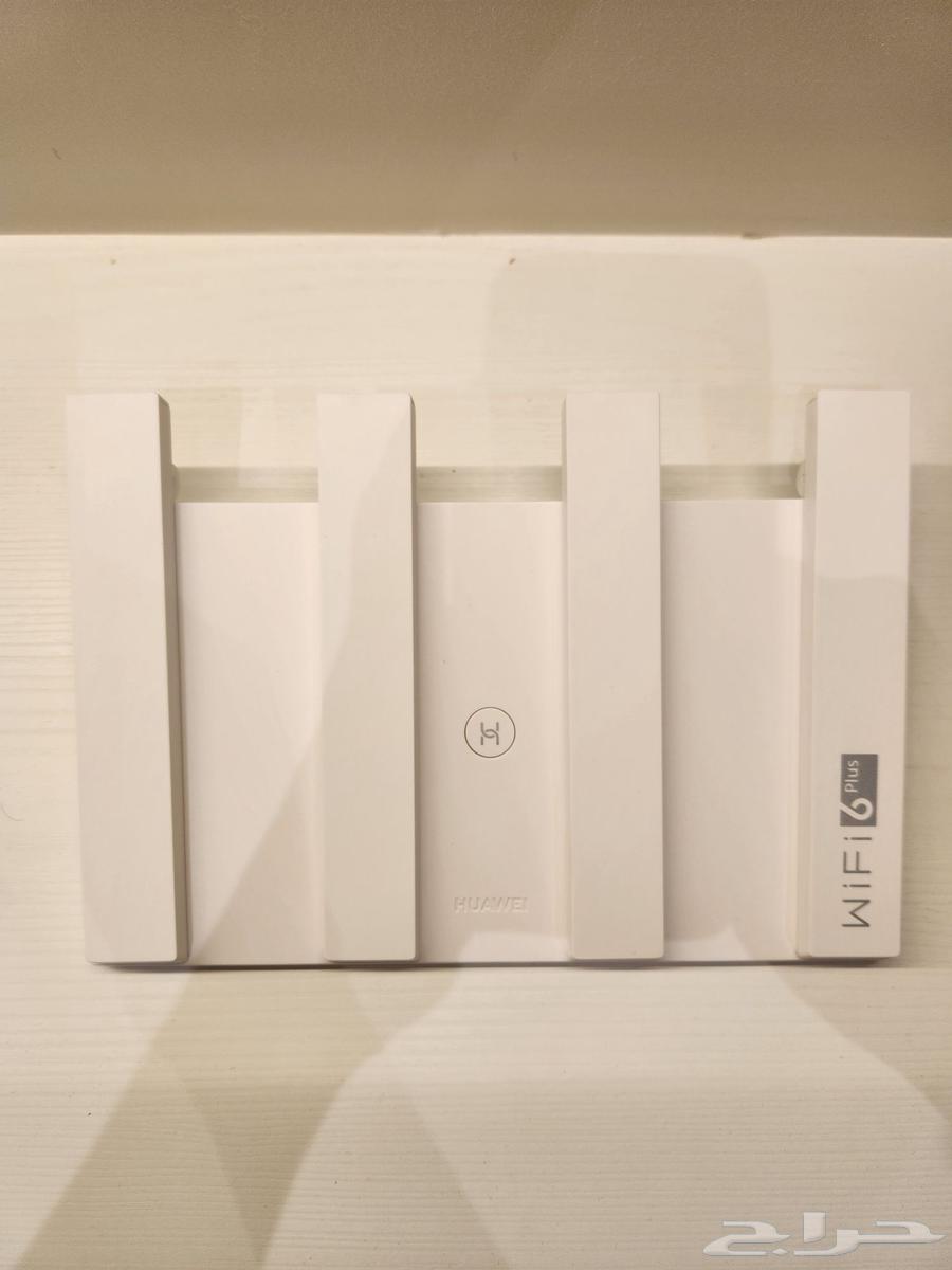 Two Huawei AX3 3000Mbps Wi-Fi Extenders or Modems63667688569219112