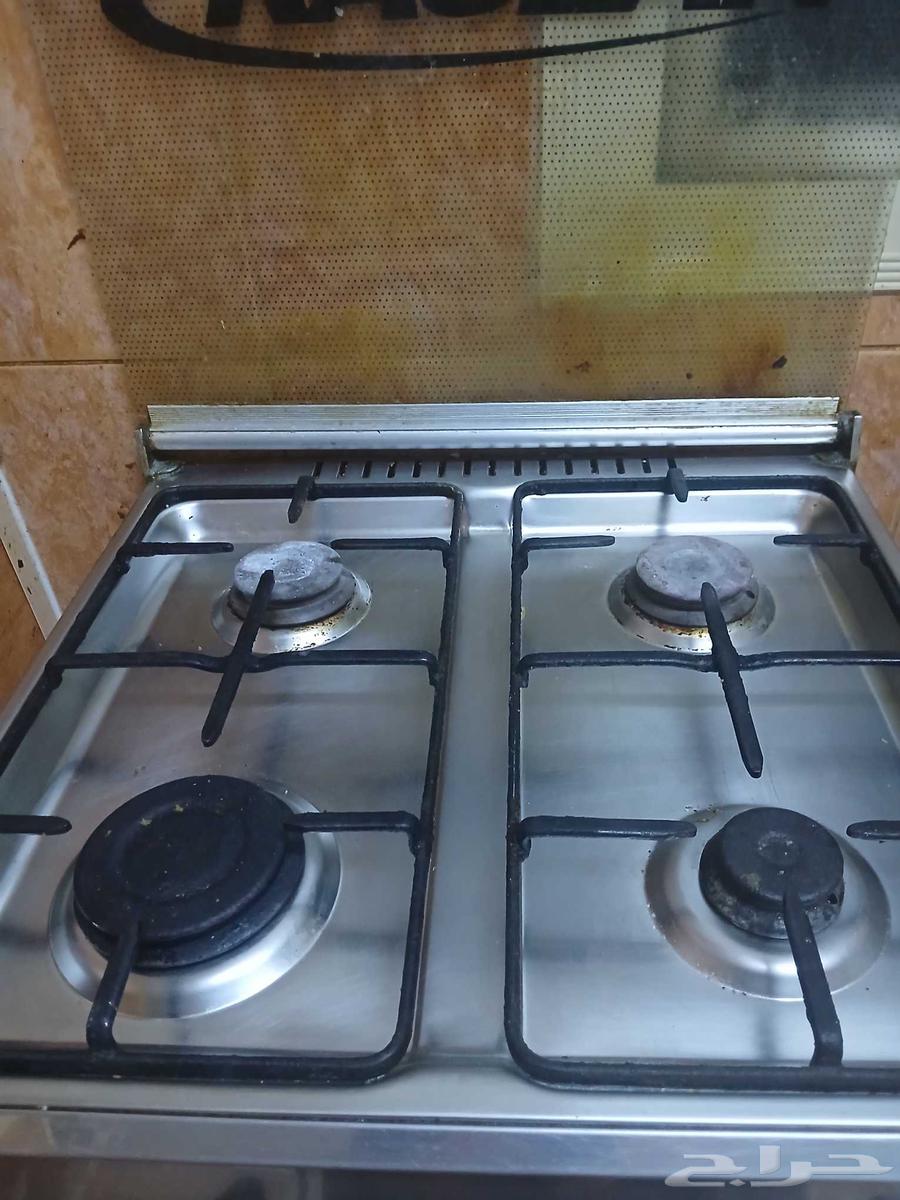 This is a good oven, not new, used for a year and a half63667687586819113