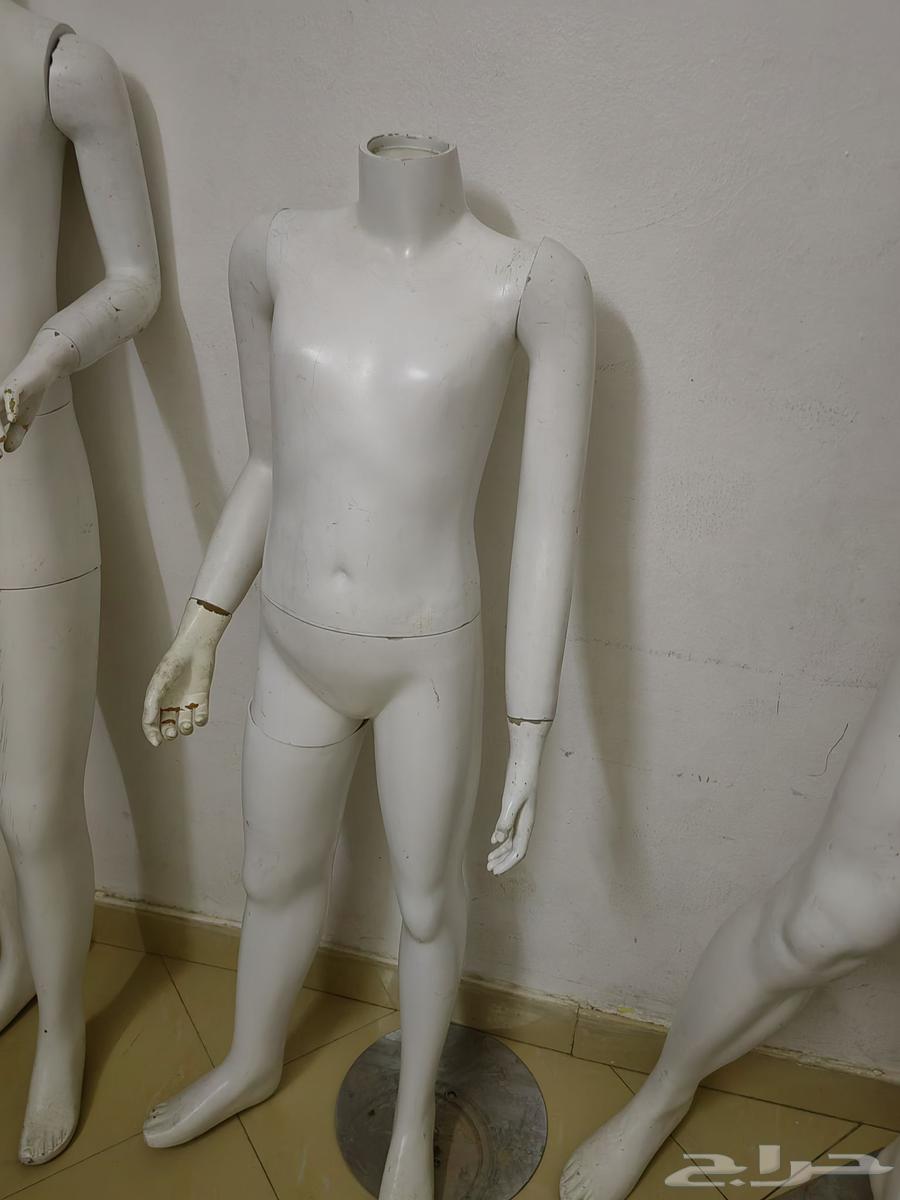 Mannequins for sale: 4 on Monday, two small and two large, available for pickup63667697661442112