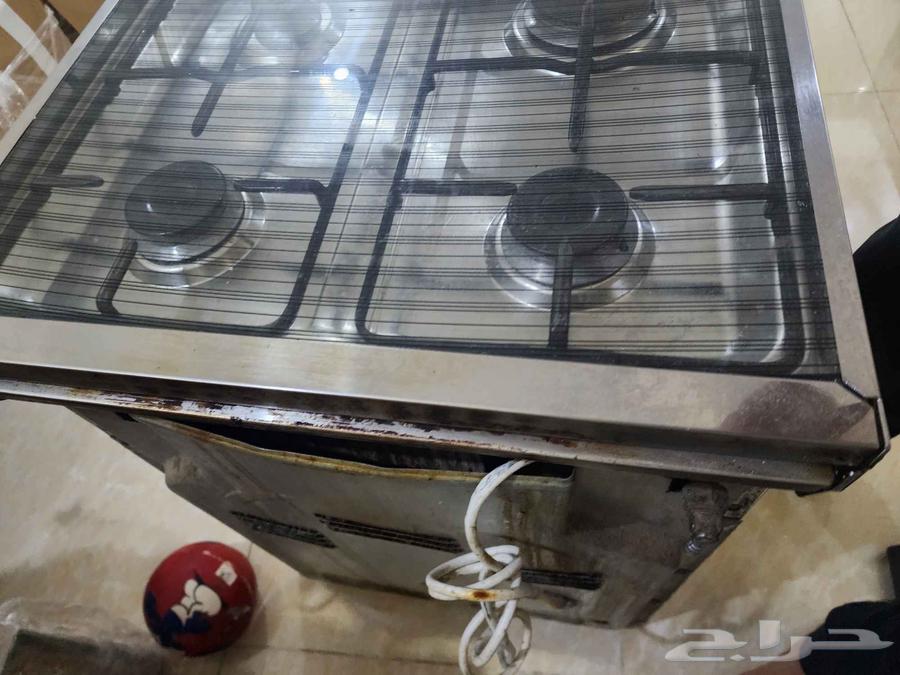 بوتجاز هام 4 عيون شغال تمام فرن وعيون لكن فيه عين بتعلق63667685705346110