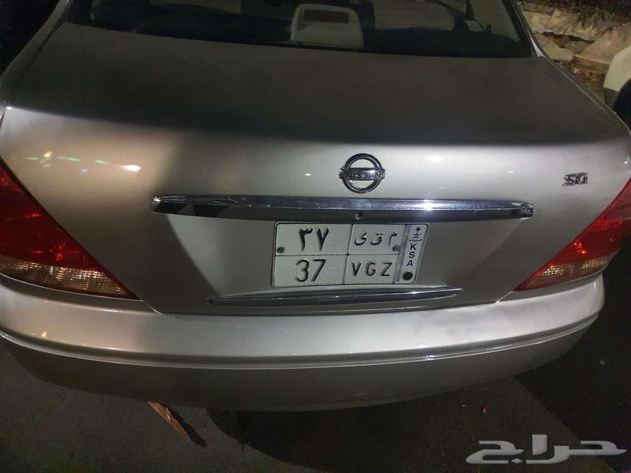 سيارة نيسان صنى 2004 مانيول الماكينه ممتازة مع رقم مميز جدا63700621993987114