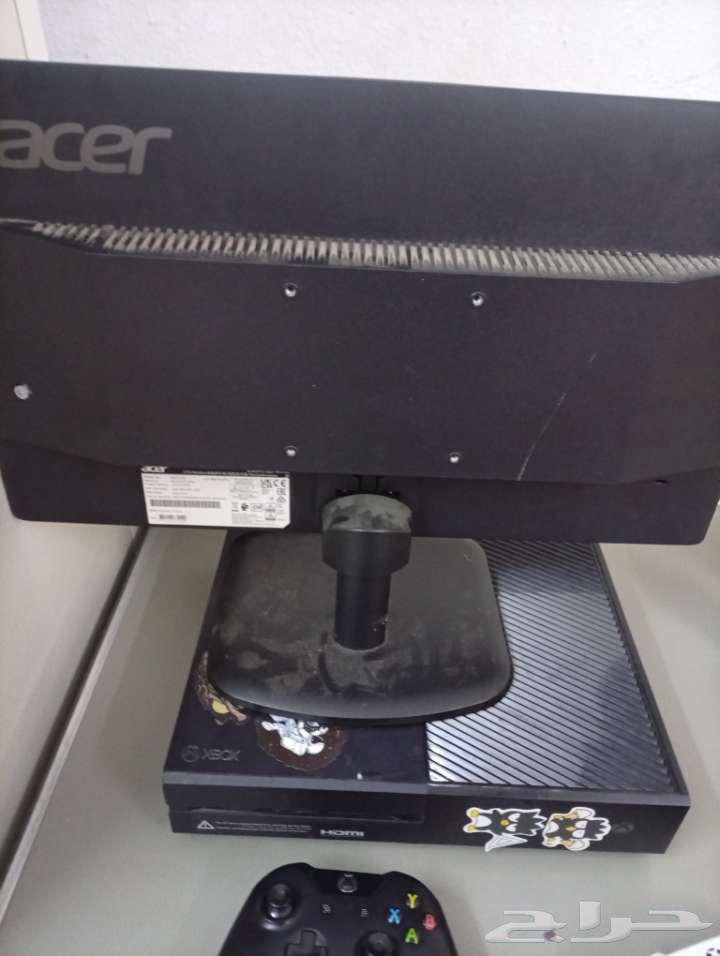 Xbox 1 with screen and all accessories63667680702979111
