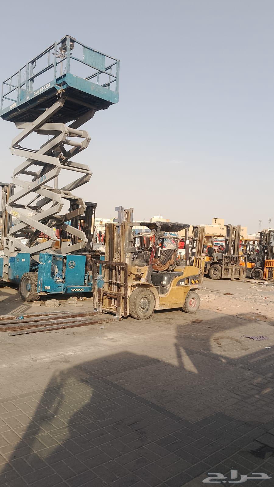 رافعة شوكية للايجار في الرياض63702312494851113
