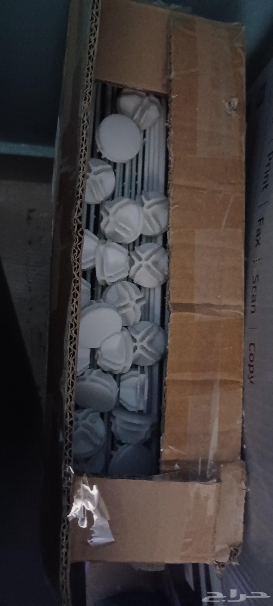 Cat cage63667537437954112