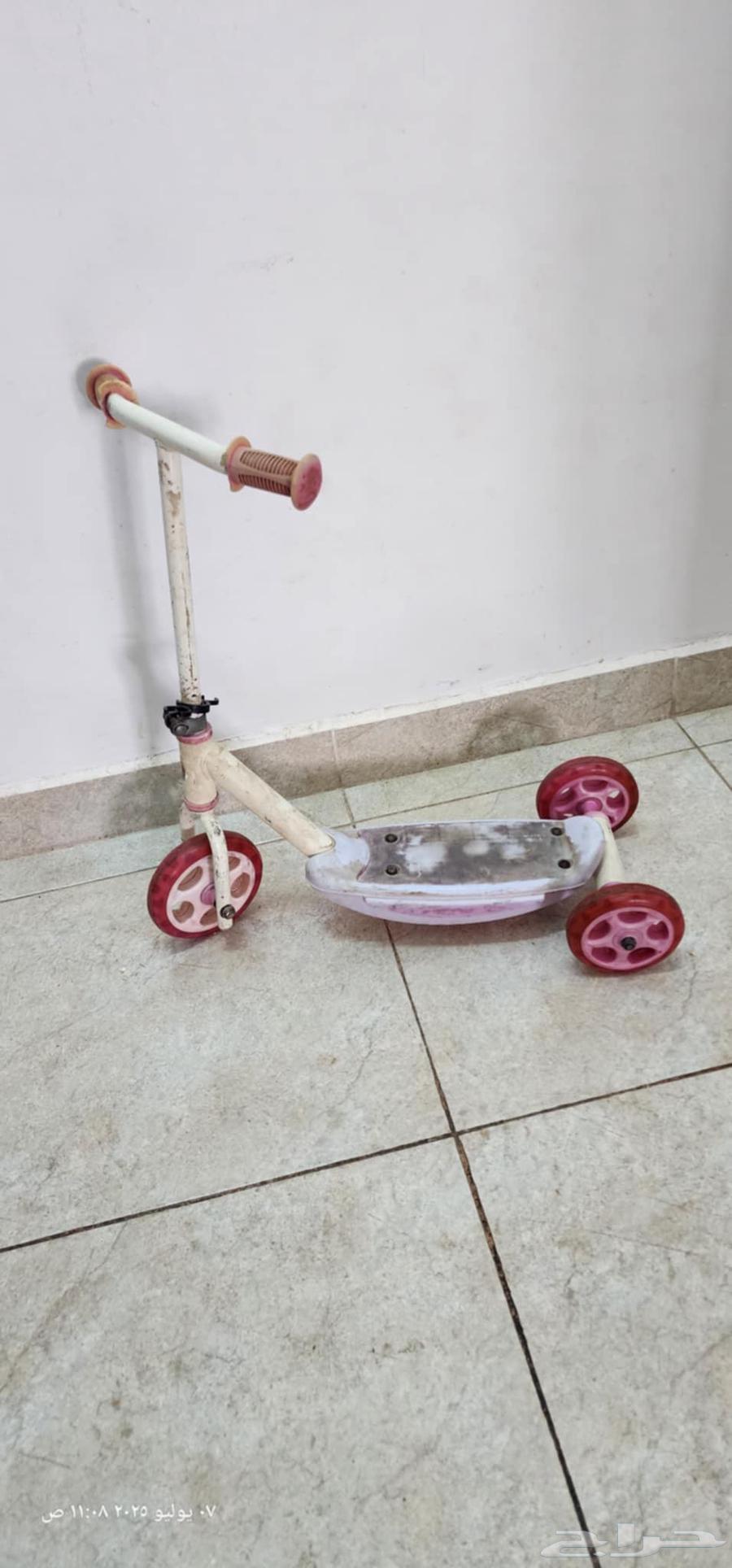 ألعاب أطفال متنوعة(سكوترات دراجة حوض حصان طاولة)63667697142914111