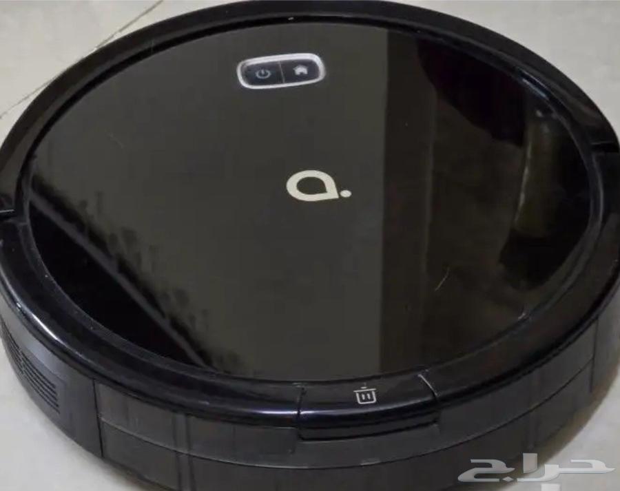 Robot Vacuum and Chair63673738558722111