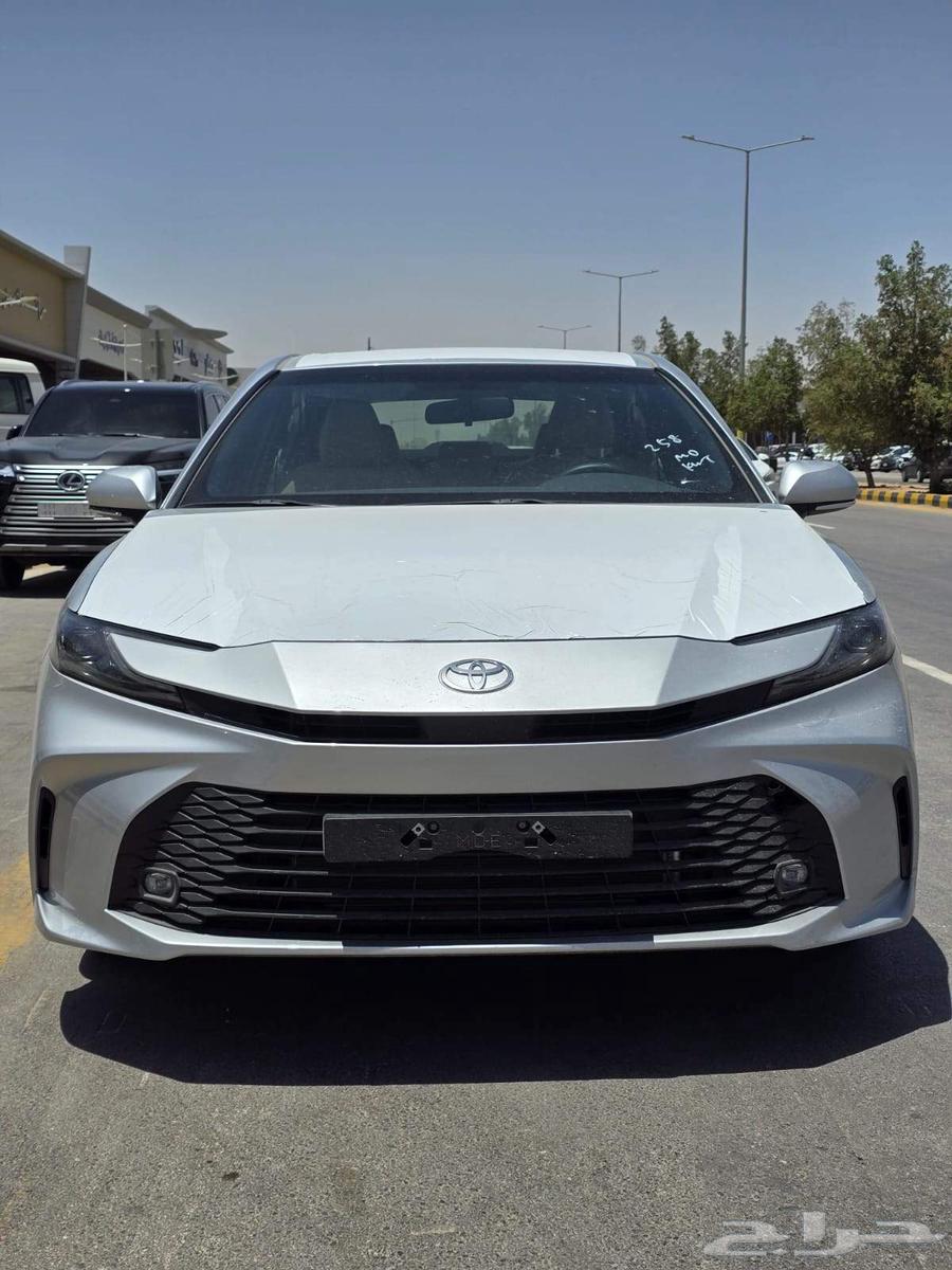 تويوتا كامري 2025 استاندر الساير خليجي وبريمي كاش وبنك63718065548291110