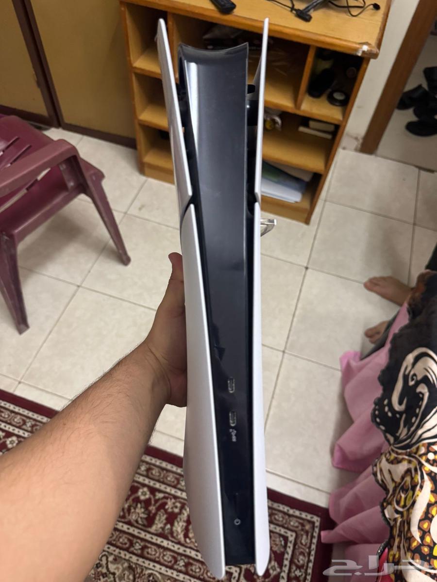 PlayStation 5 with 2 original controllers ps 5 digital 1TB used for a week63675689832067114