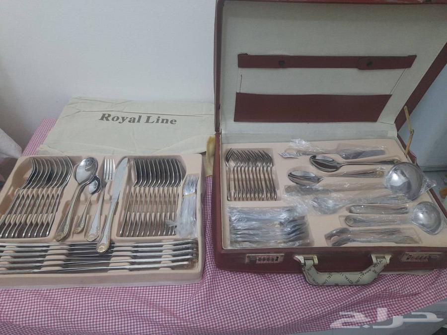 طقم من الملاعق والشوك والمغارف63670266251393112