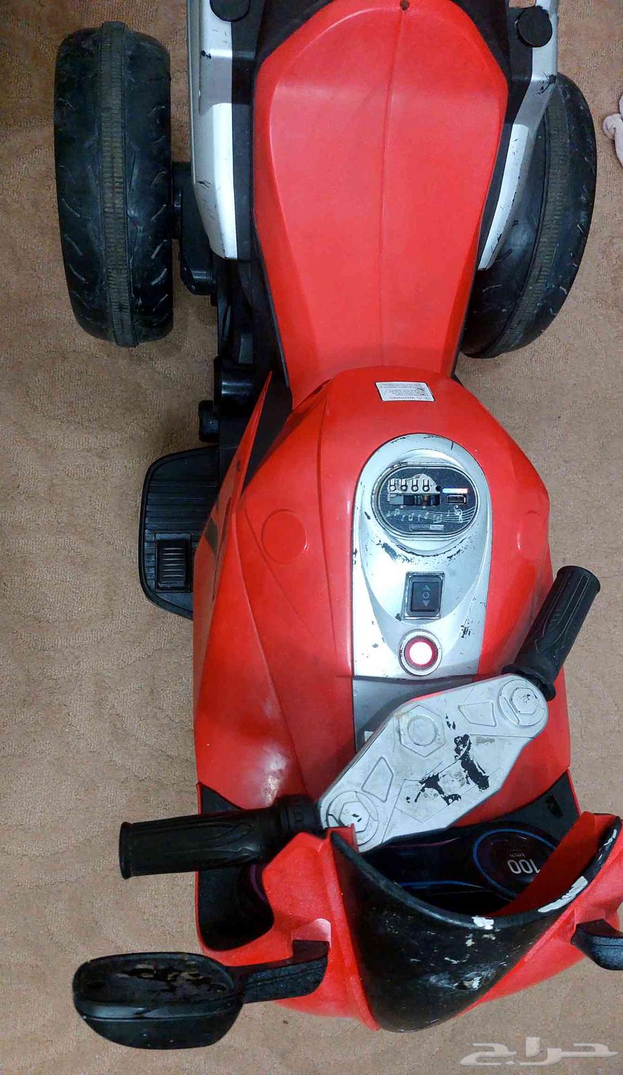 Kids' electric car with charging battery, very clean, price 35063670353928961110