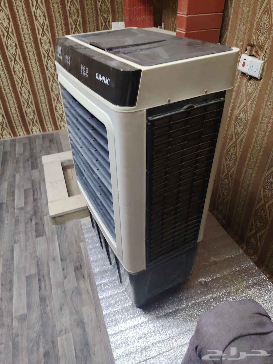 مكيف شبه جديد للبيع معه رموت63667806845441111