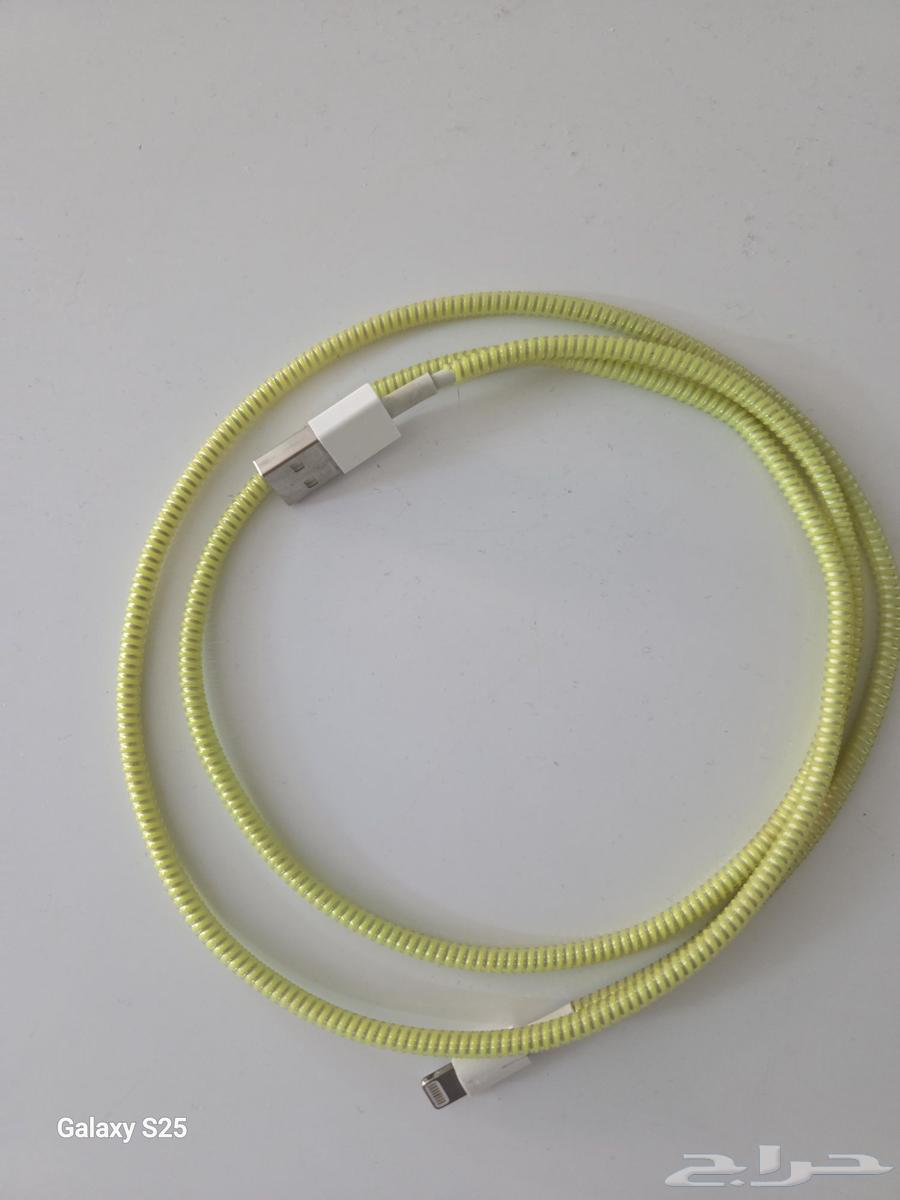 There are agency cables for Apple USB and Type-C, lightly used and available63669015053059111