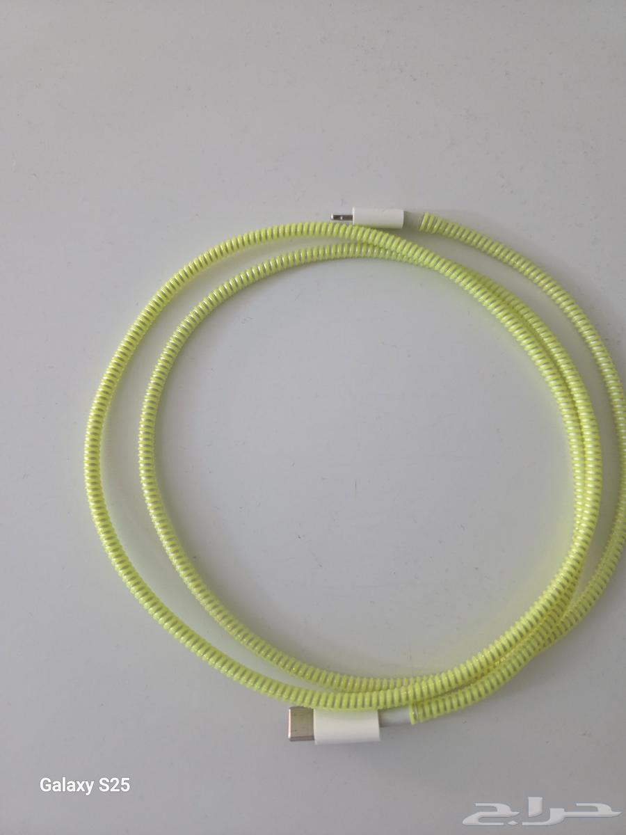 There are agency cables for Apple USB and Type-C, lightly used and available63669015053059112