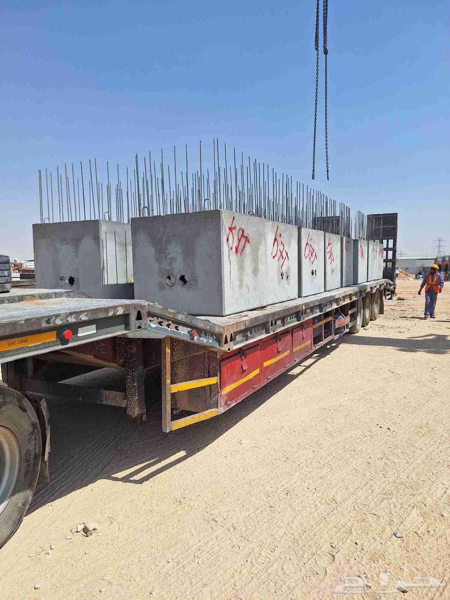 18-meter empty container in Riyadh, Pakistani driver63725608575618113