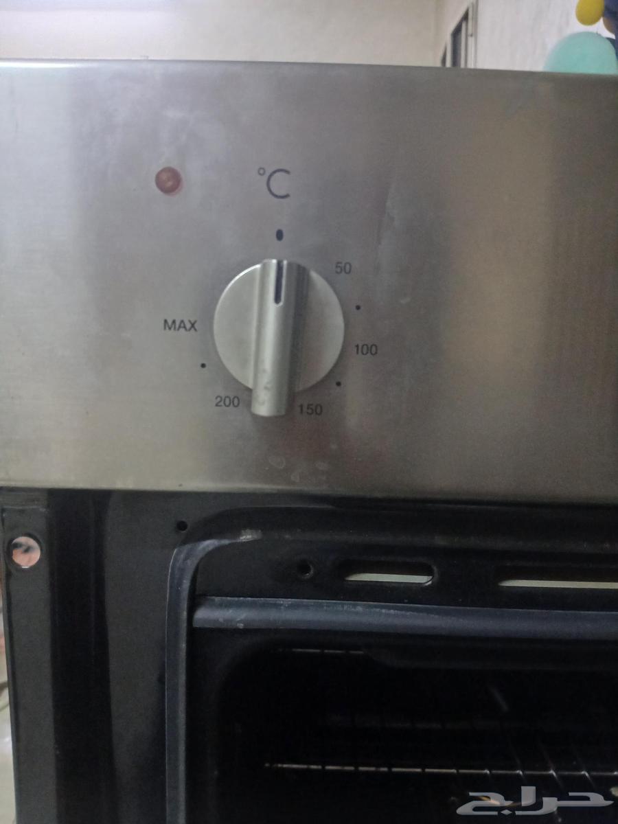 Large built-in oven, bought for 670 riyals, selling for 300 negotiable63675689778179113