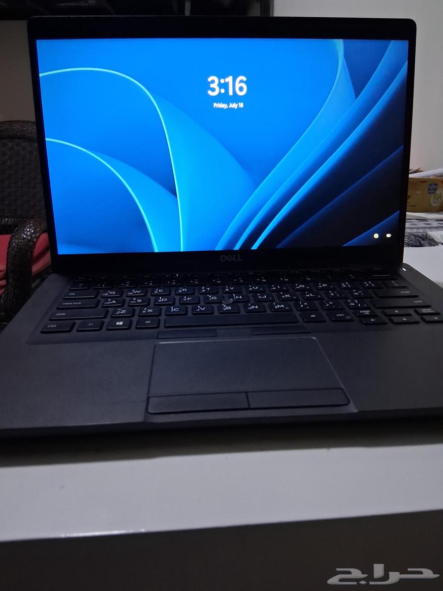Dell laptop i7 9th generation touch screen 8GB RAM63670532756483111