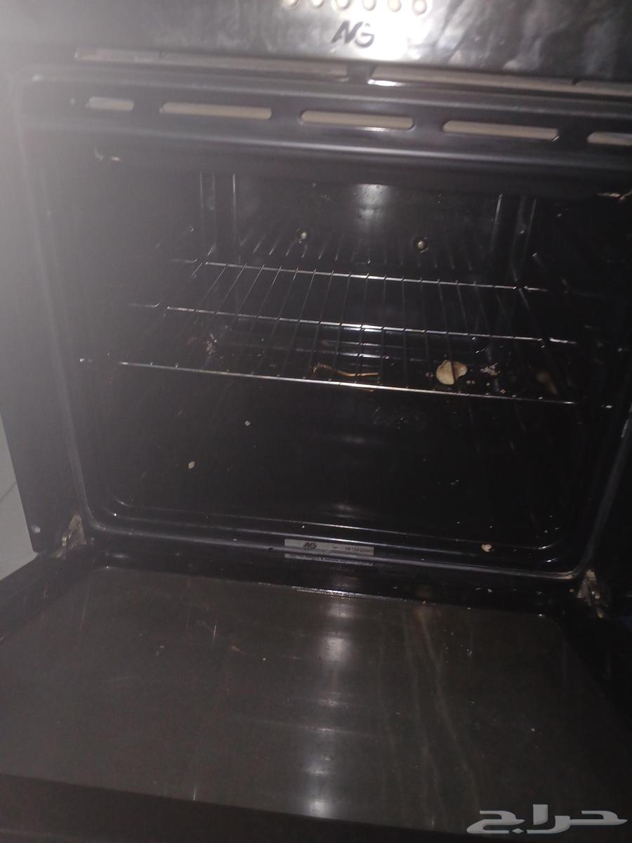 Large built-in oven, bought for 670 riyals, selling for 300 negotiable63675689778179112
