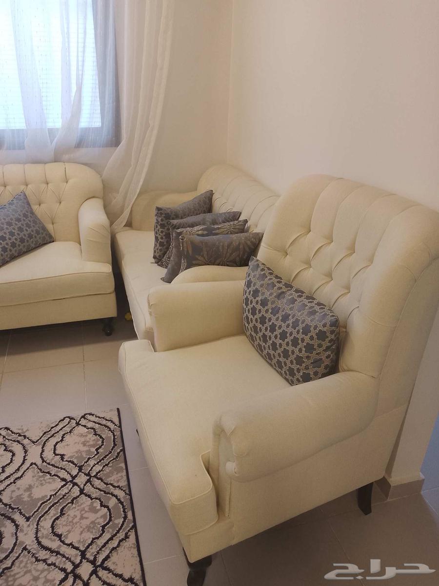Sofa in good condition for sale.63671826555521114