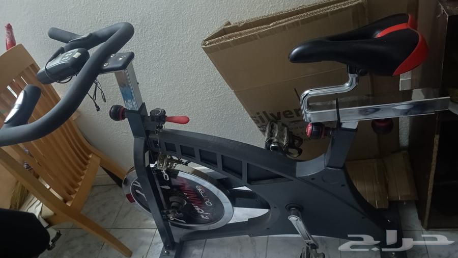 Stationary bike for joint exercise training63671999280387110
